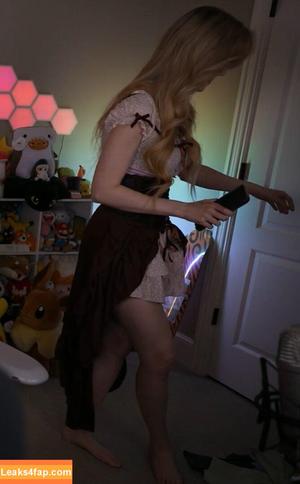 Dizzykitten photo #1543