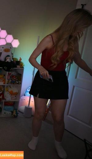 Dizzykitten photo #1557
