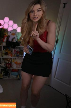 Dizzykitten photo #1573