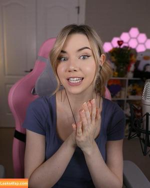 Dizzykitten photo #1611