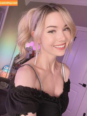 Dizzykitten photo #1803