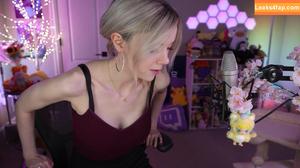 Dizzykitten photo #1891