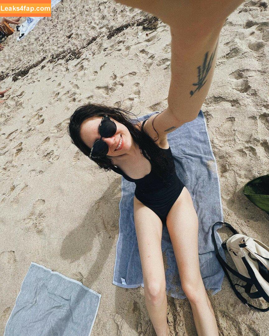 Doddleoddle / Dodie Clark leaked photo photo #0019