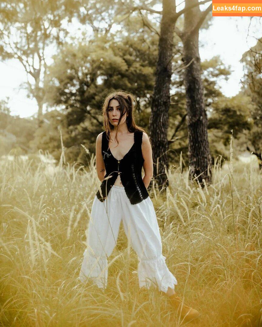 Doddleoddle / Dodie Clark leaked photo photo #0048