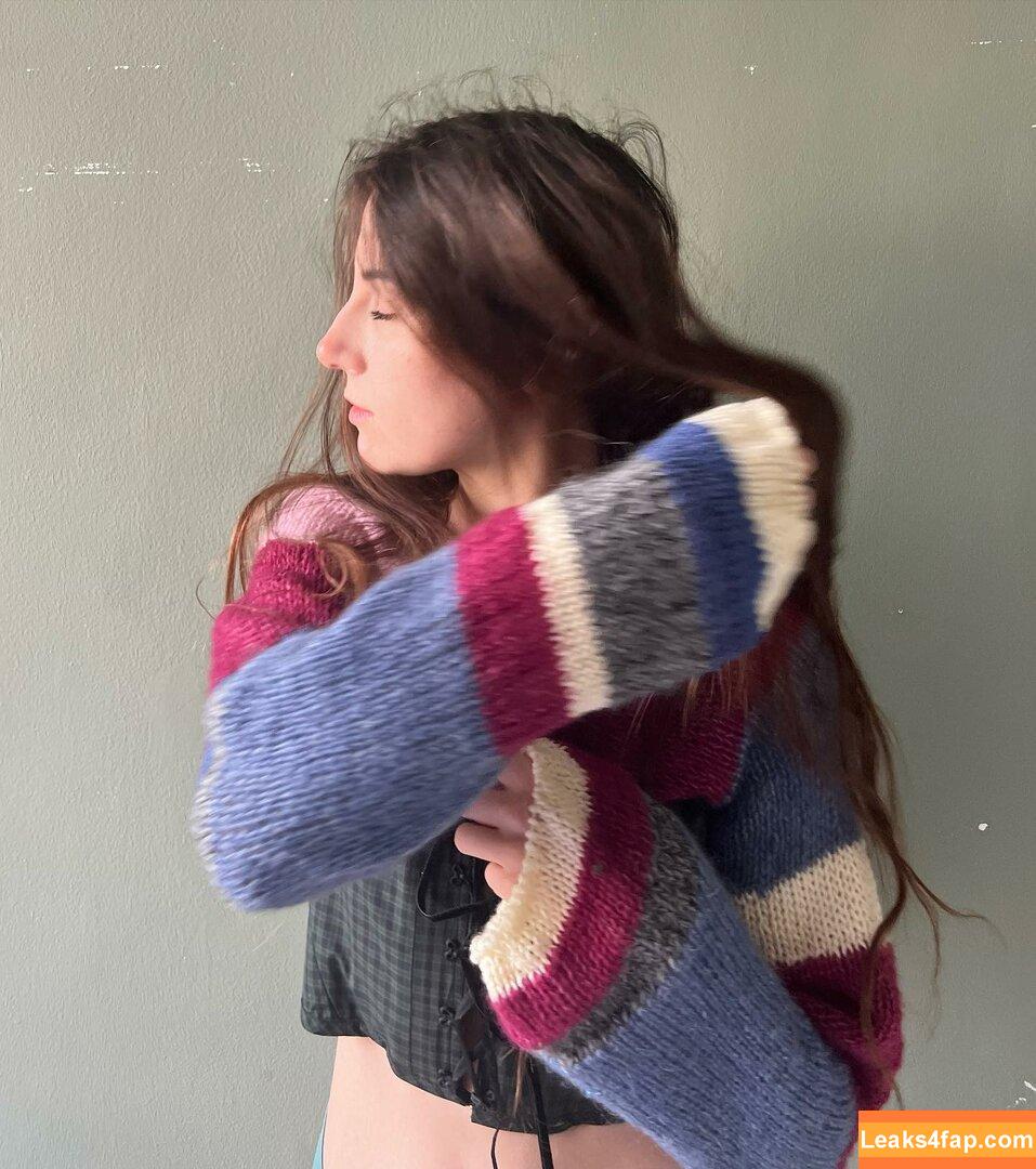 Doddleoddle / Dodie Clark leaked photo photo #0054