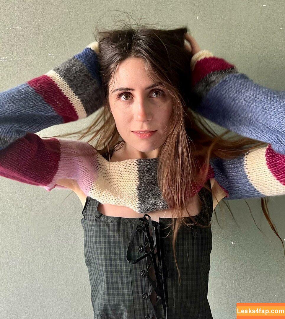 Doddleoddle / Dodie Clark leaked photo photo #0056