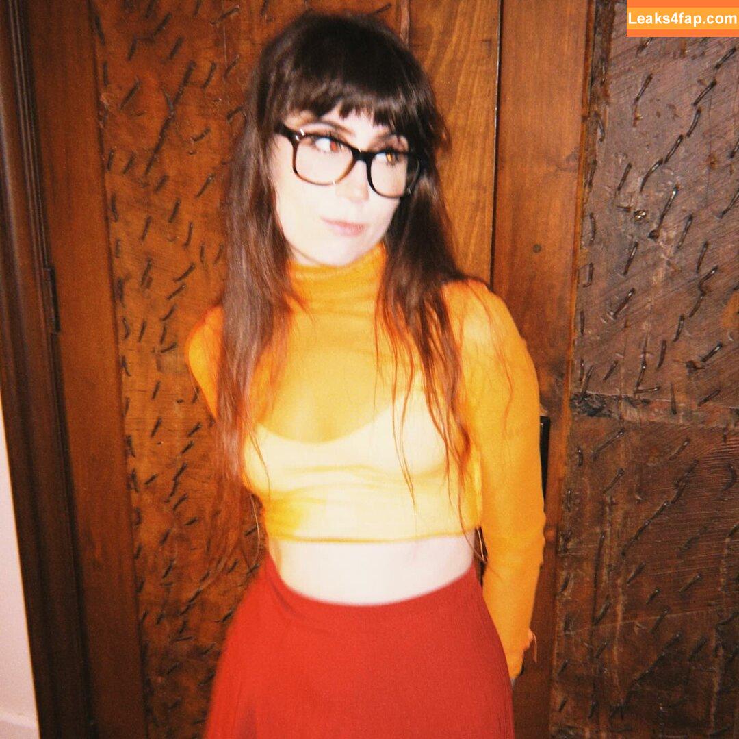 Doddleoddle / Dodie Clark leaked photo photo #0199