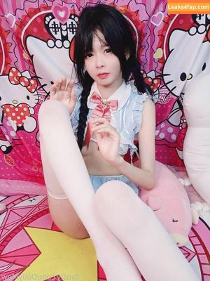 DollyMew photo #0023