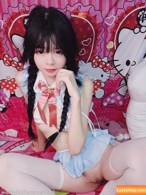 DollyMew photo #0044