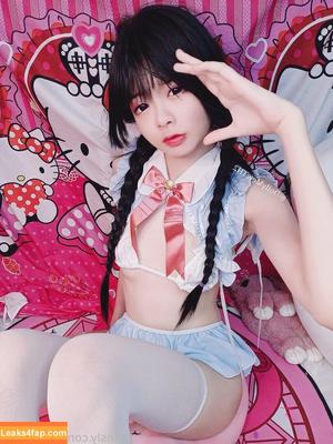 DollyMew photo #0045