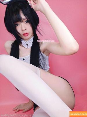 DollyMew photo #0051