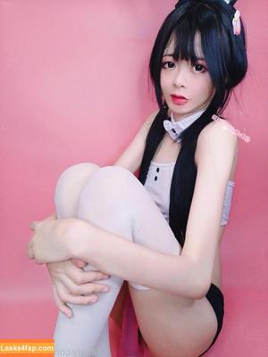 DollyMew photo #0052