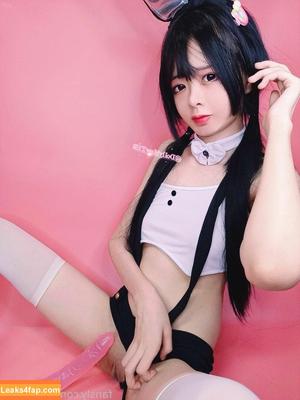 DollyMew photo #0070