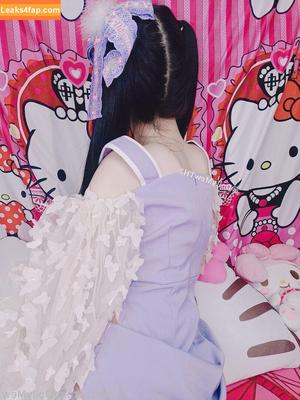 DollyMew photo #0149