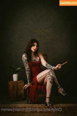 dominatrixwren photo #0022