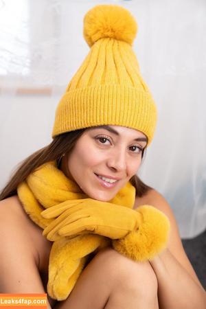 Dominika C photo #3752