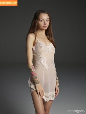 Dominika Dark photo #0030