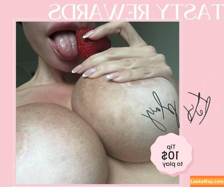 domme_yvonne / its_mejames0 leaked photo photo #0079