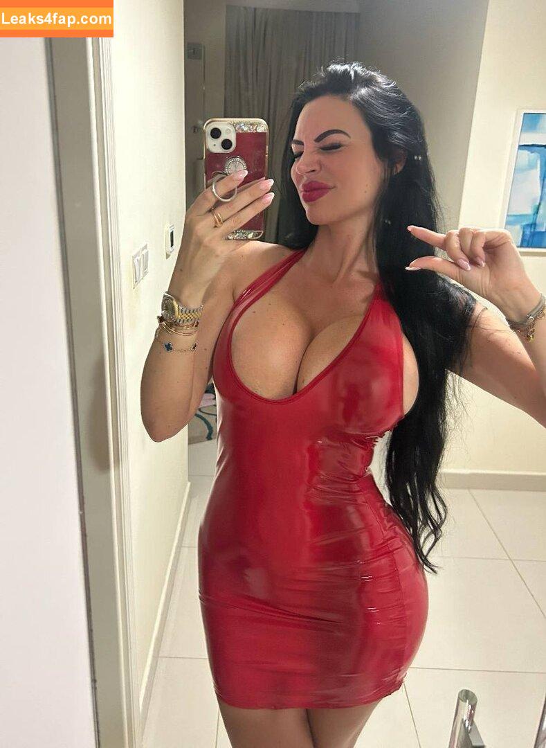 domme_yvonne / its_mejames0 leaked photo photo #0089