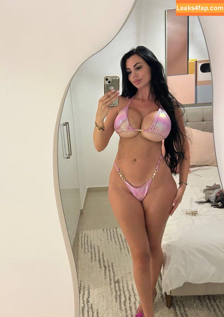 domme_yvonne / its_mejames0 leaked photo photo #0113