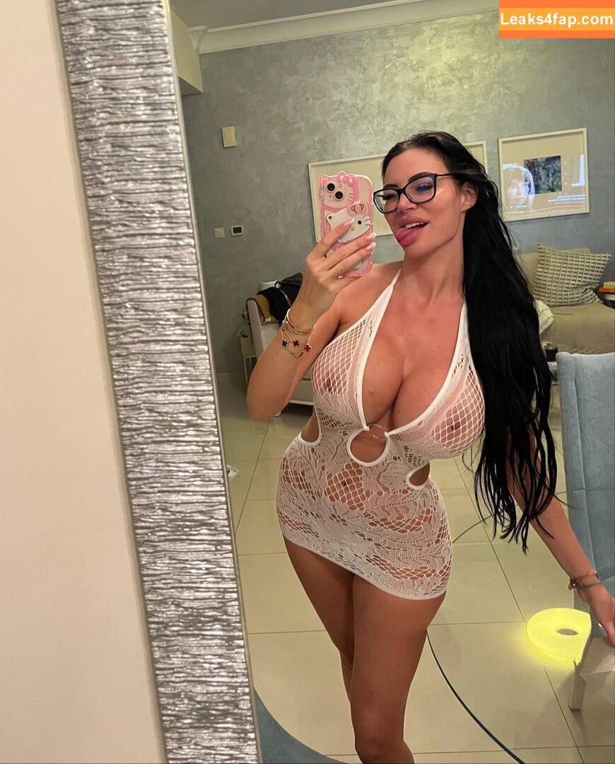 domme_yvonne / its_mejames0 leaked photo photo #0155
