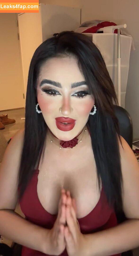 Donia Somrani /  leaked photo photo #0003