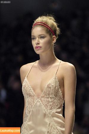 Doutzen Kroes photo #0084