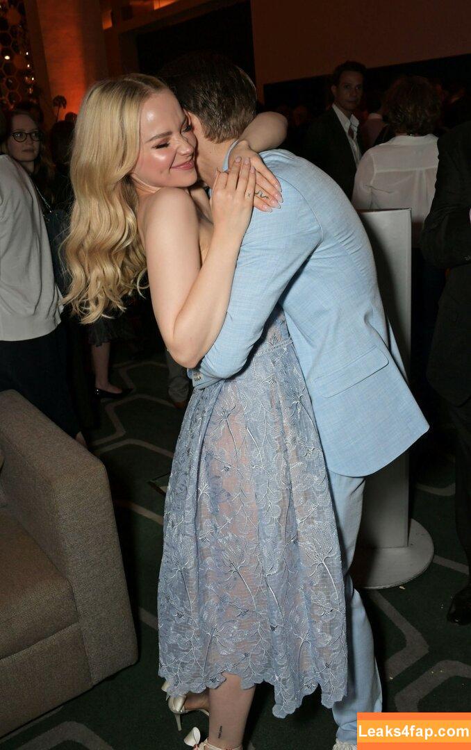 Dove Cameron / DoveCameron / darkwingdove leaked photo photo #0024