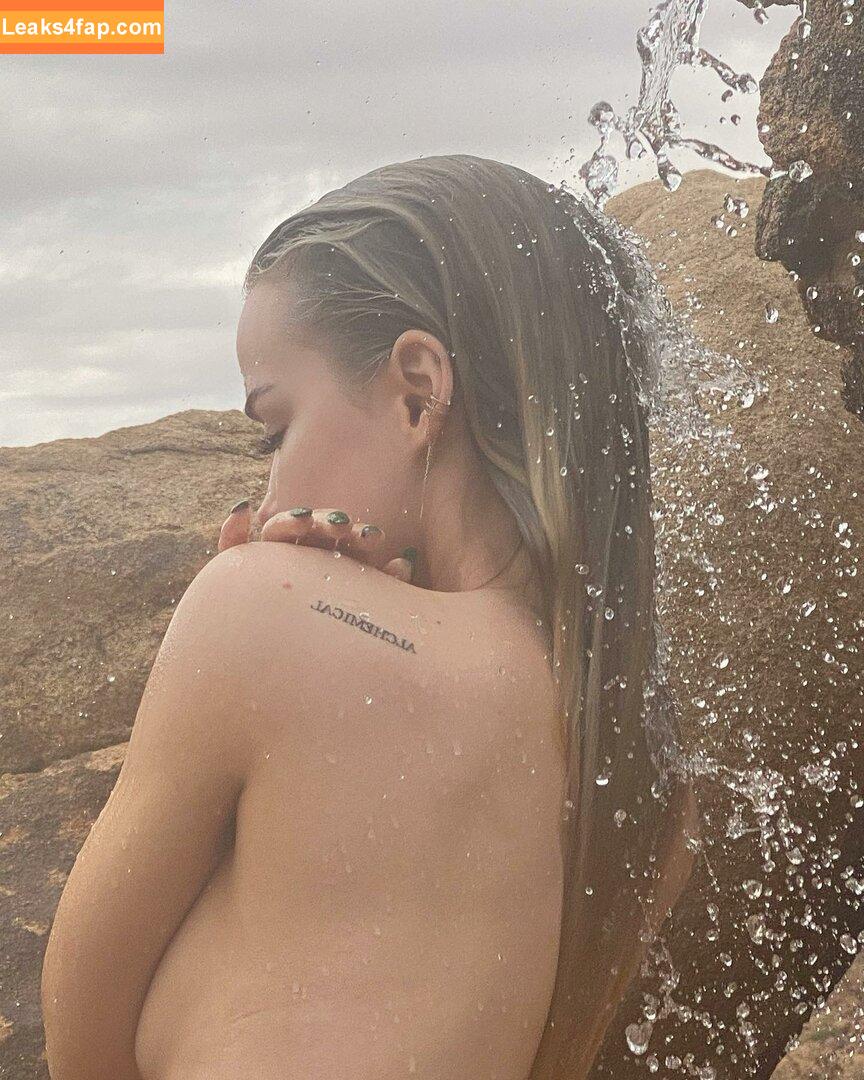 Dove Cameron / DoveCameron / darkwingdove leaked photo photo #0032