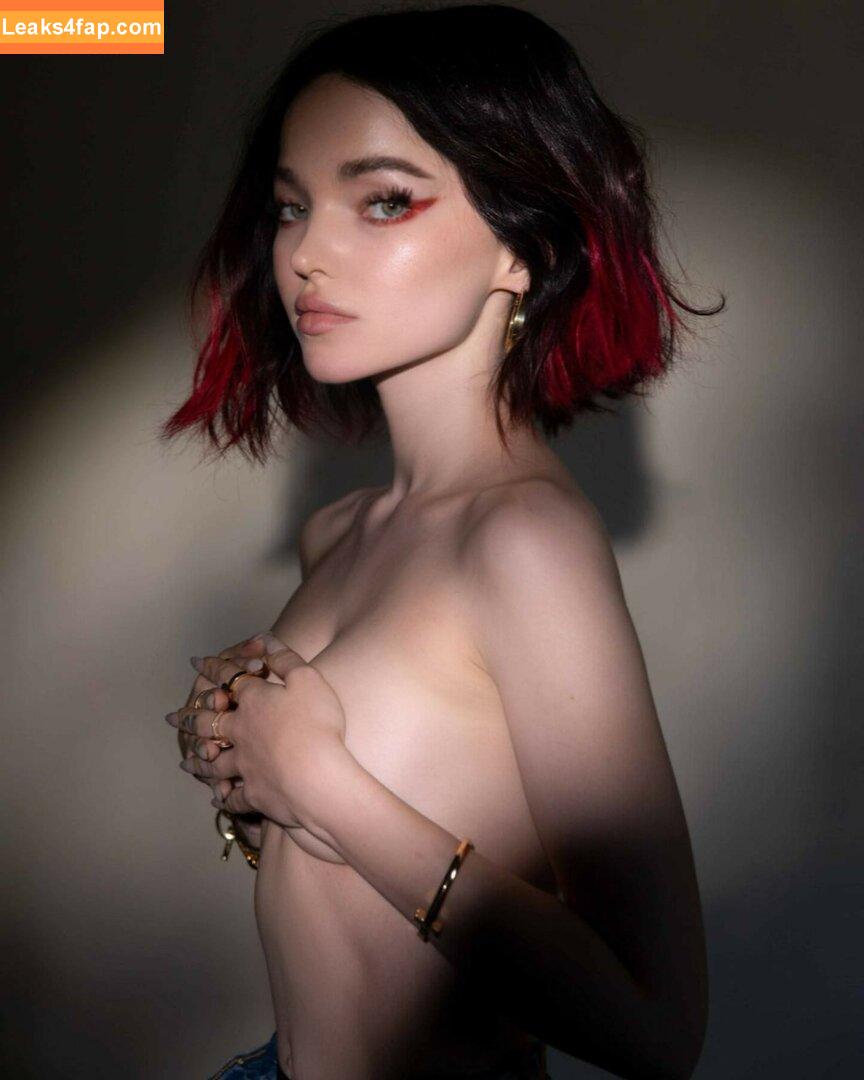 Dove Cameron / DoveCameron / darkwingdove leaked photo photo #0110