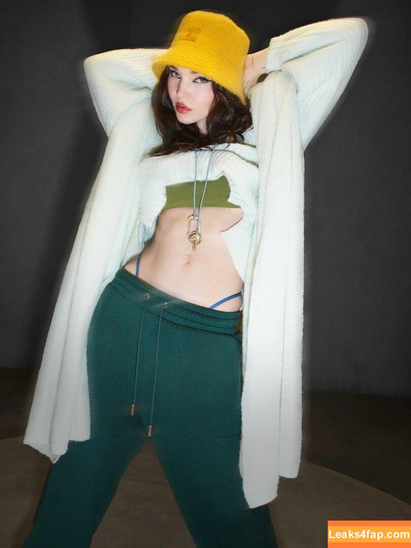Dove Cameron / DoveCameron / darkwingdove leaked photo photo #0180