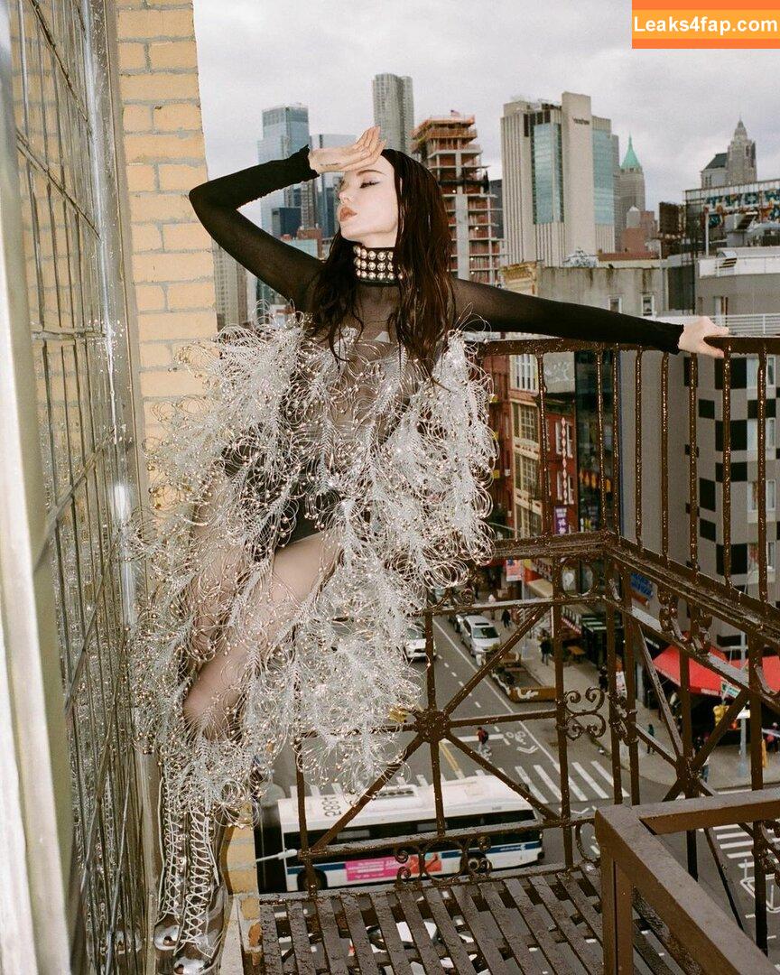 Dove Cameron / DoveCameron / darkwingdove leaked photo photo #0392