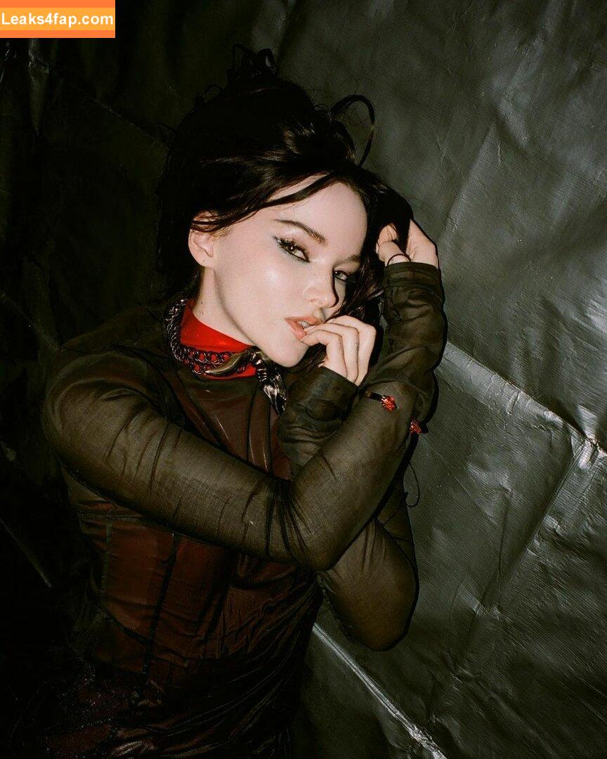 Dove Cameron / DoveCameron / darkwingdove leaked photo photo #0395
