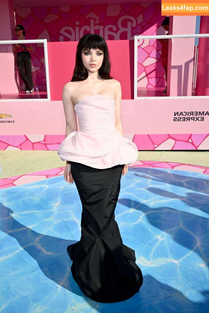 Dove Cameron / DoveCameron / darkwingdove слитое фото фото #0485