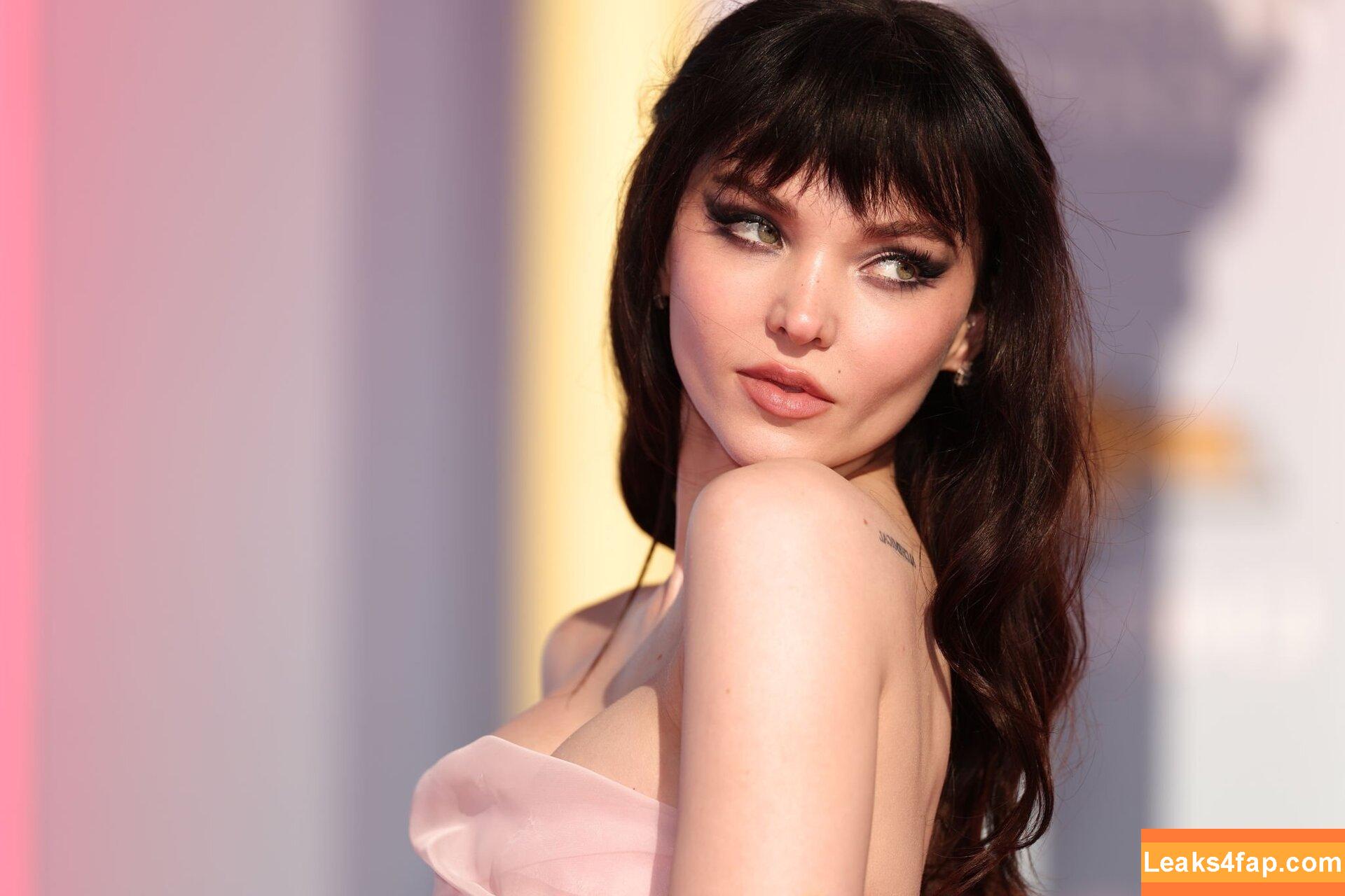 Dove Cameron / DoveCameron / darkwingdove слитое фото фото #0486