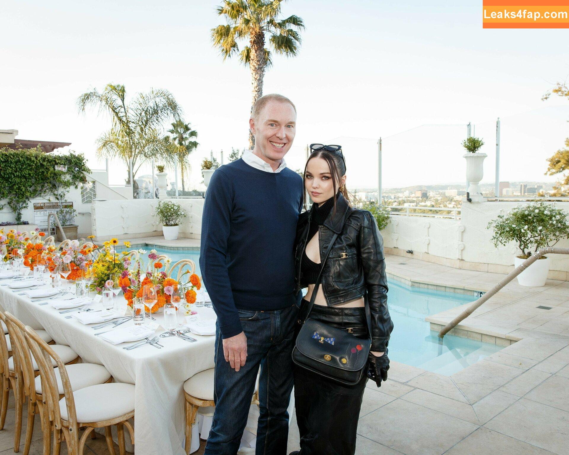 Dove Cameron / DoveCameron / darkwingdove leaked photo photo #0499