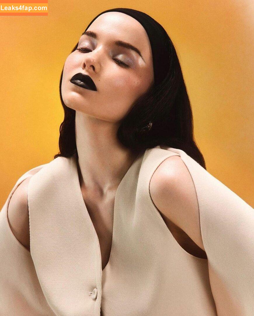 Dove Cameron / DoveCameron / darkwingdove leaked photo photo #0622