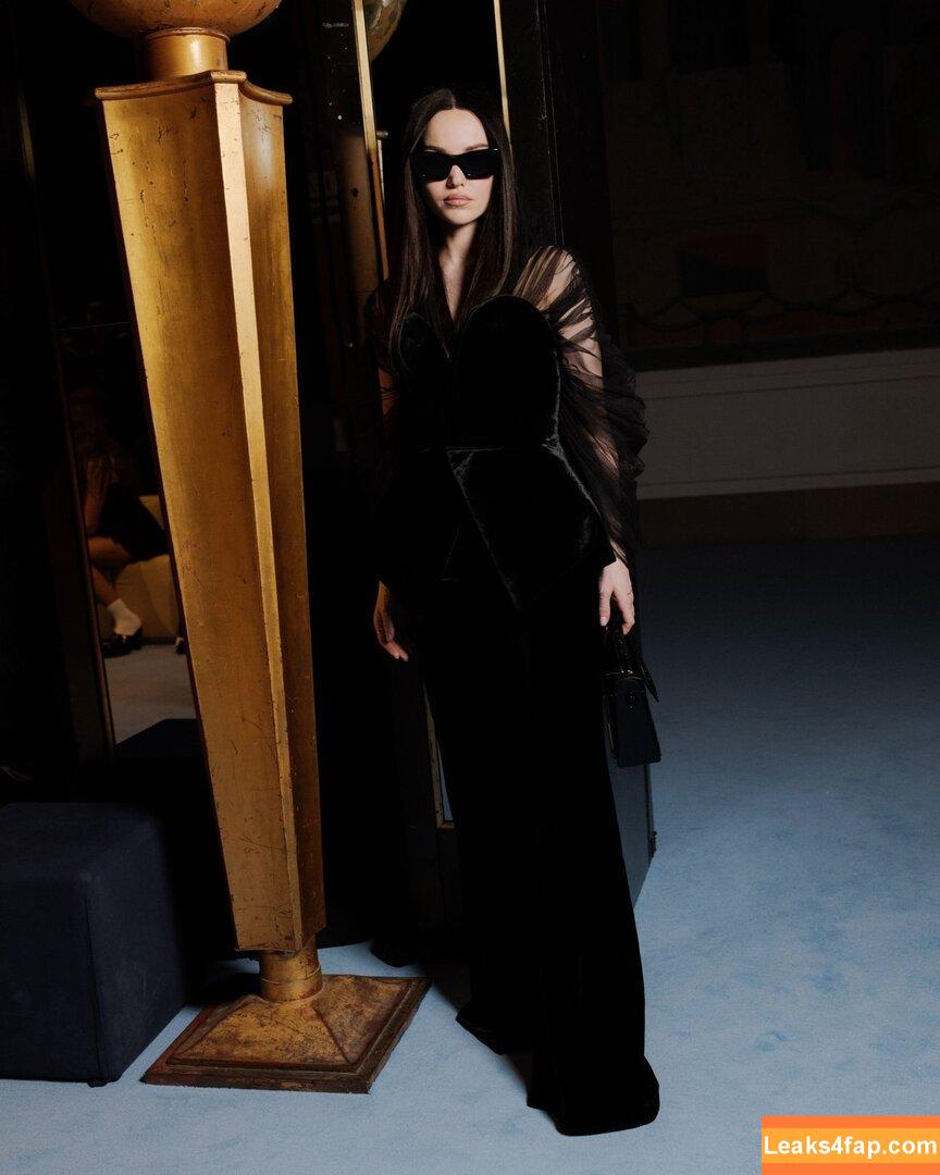 Dove Cameron / DoveCameron / darkwingdove leaked photo photo #0644