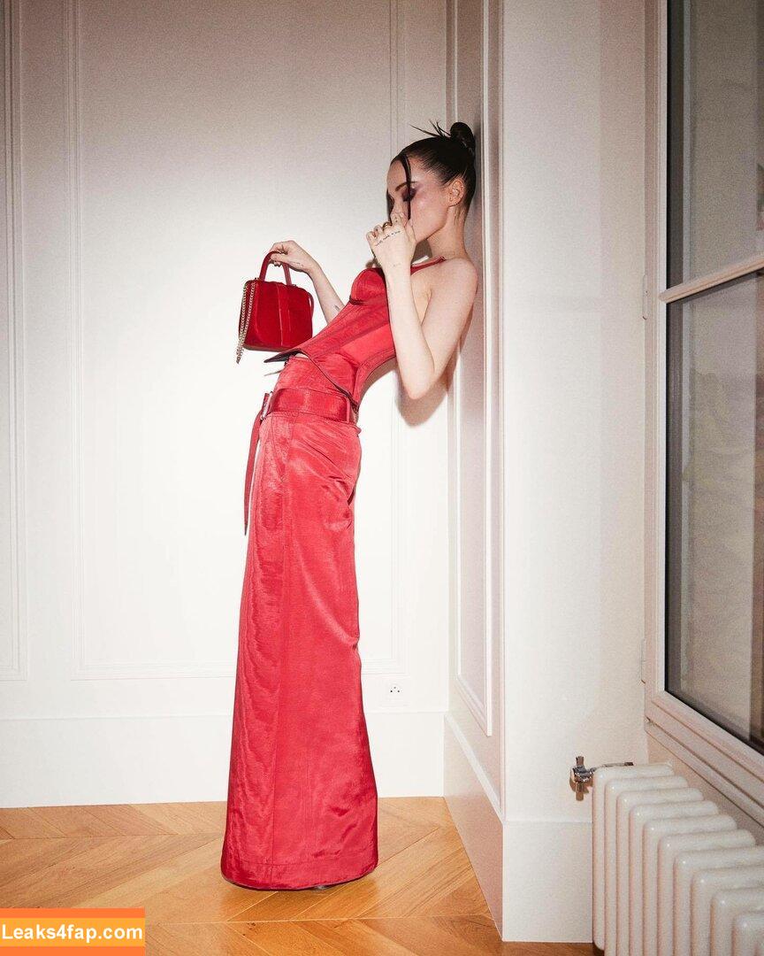 Dove Cameron / DoveCameron / darkwingdove leaked photo photo #0728