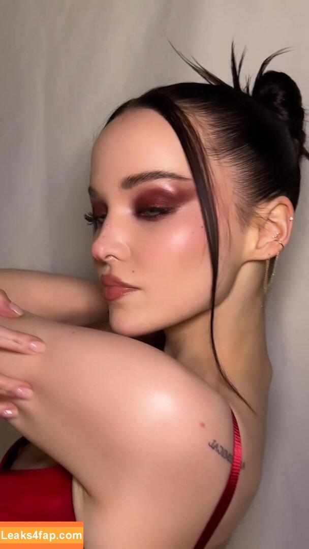 Dove Cameron / DoveCameron / darkwingdove leaked photo photo #0744