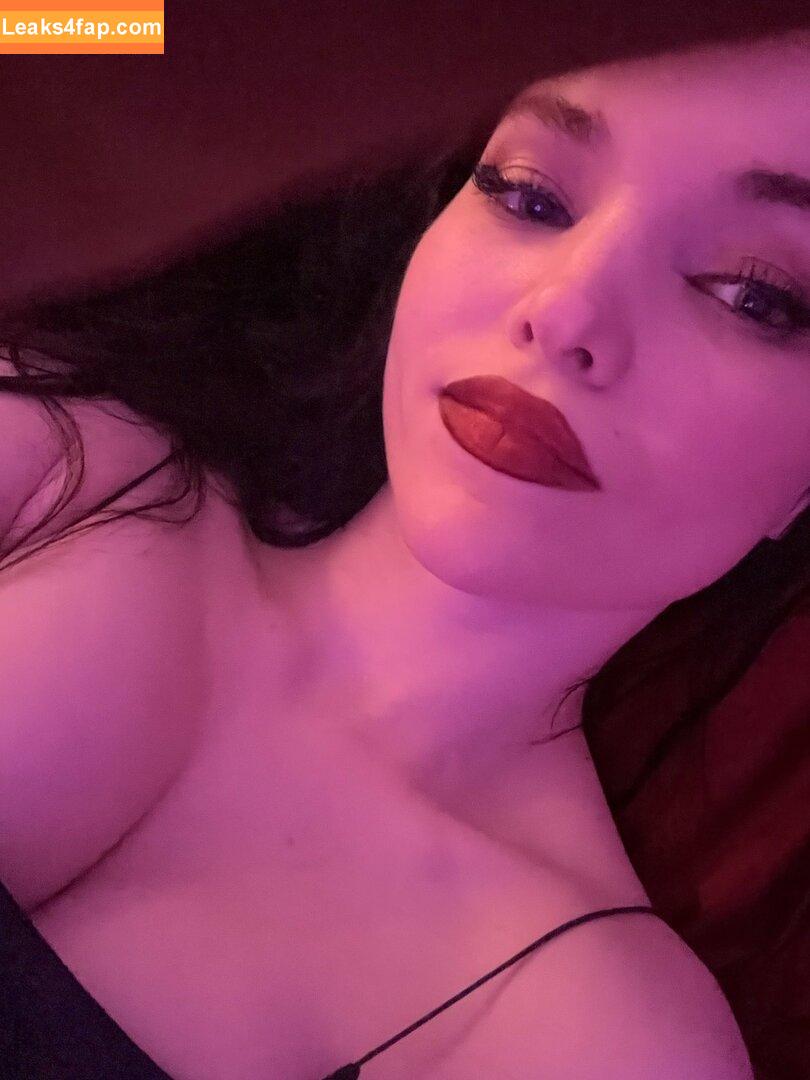 Dove Cameron / DoveCameron / darkwingdove leaked photo photo #0750