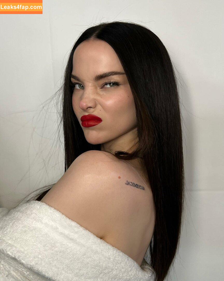 Dove Cameron / DoveCameron / darkwingdove leaked photo photo #0762