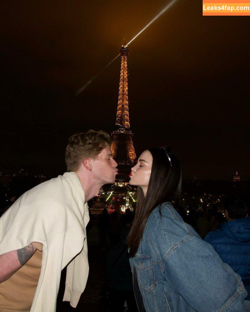 Dove Cameron / DoveCameron / darkwingdove leaked photo photo #0763