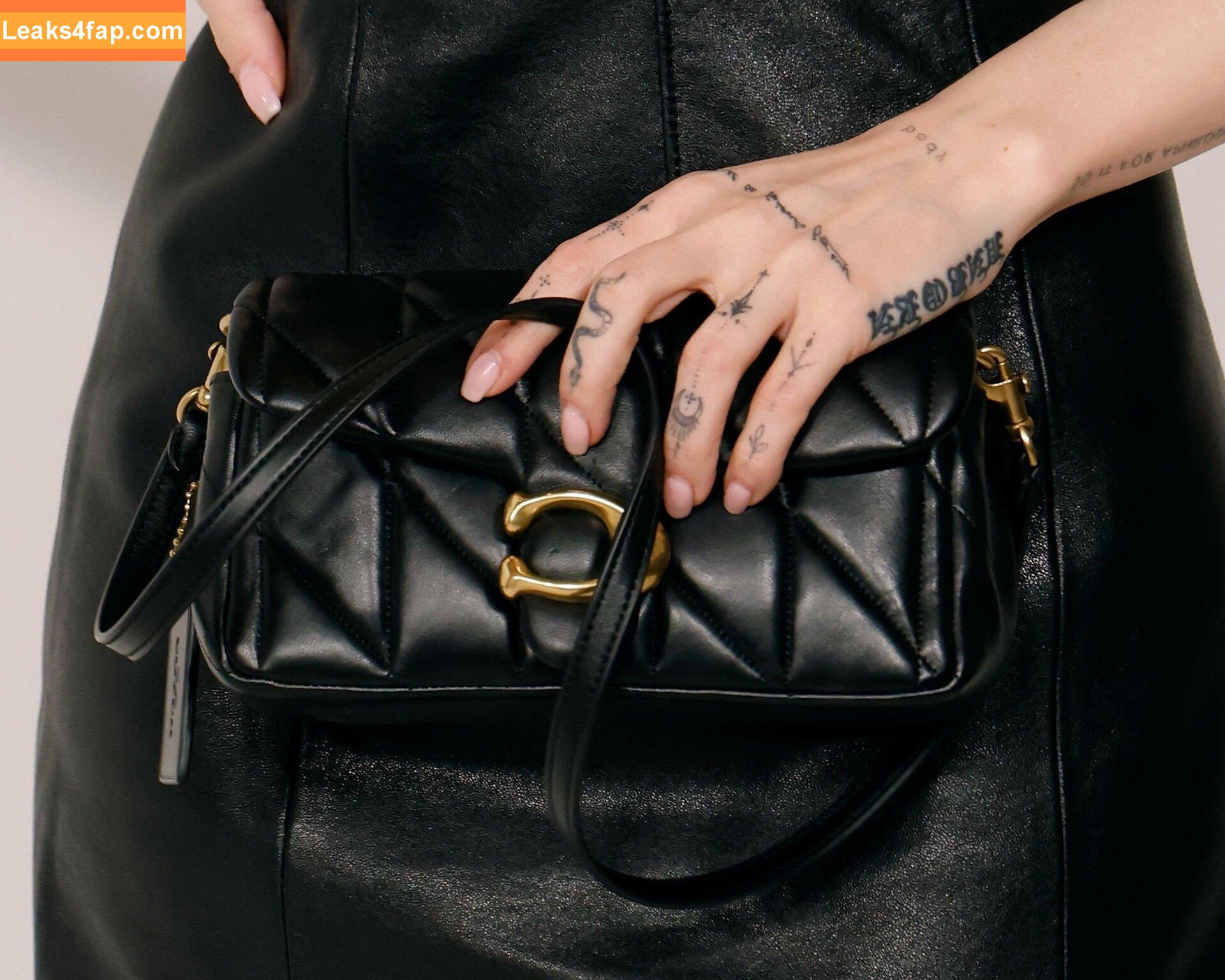 Dove Cameron / DoveCameron / darkwingdove слитое фото фото #0804