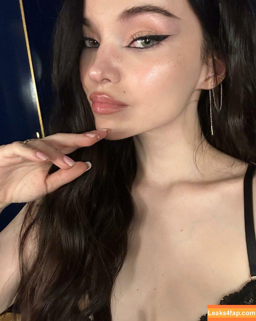 Dove Cameron / DoveCameron / darkwingdove leaked photo photo #0837