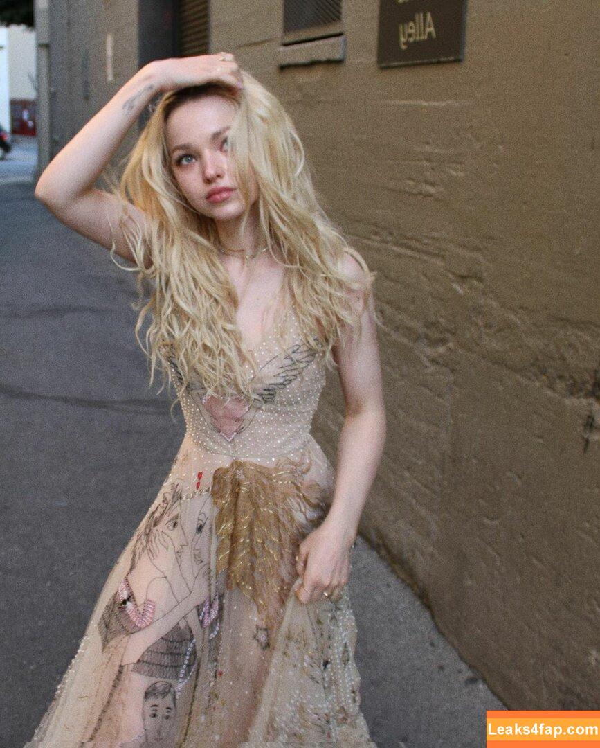 Dove Cameron / DoveCameron / darkwingdove leaked photo photo #0846