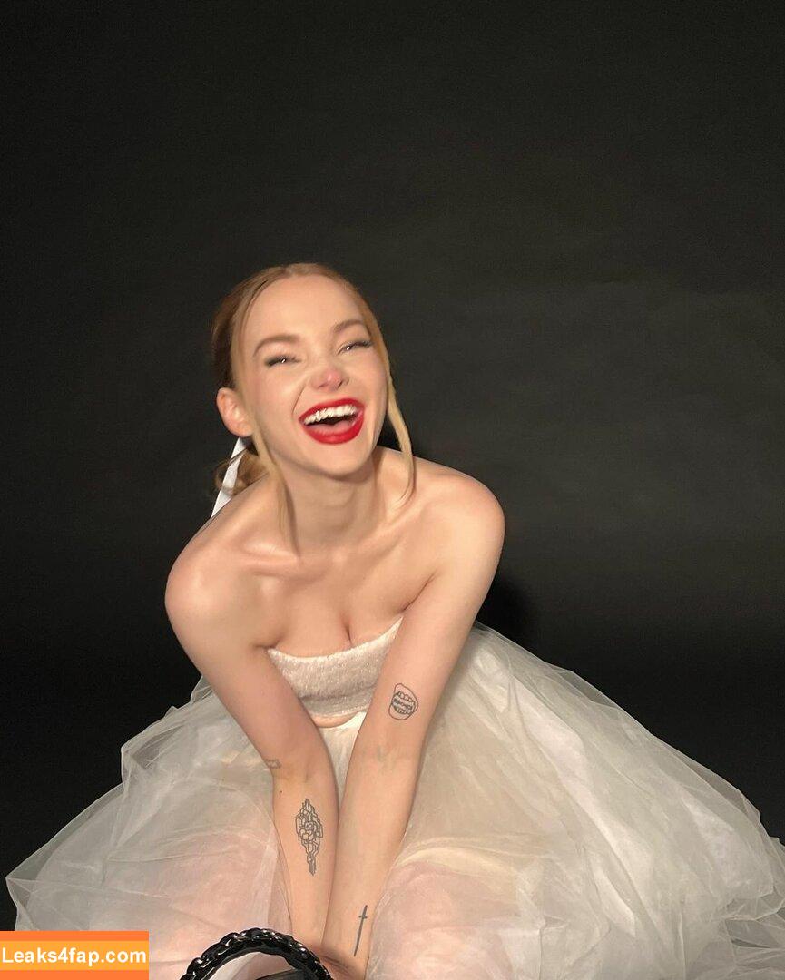 Dove Cameron / DoveCameron / darkwingdove leaked photo photo #0928