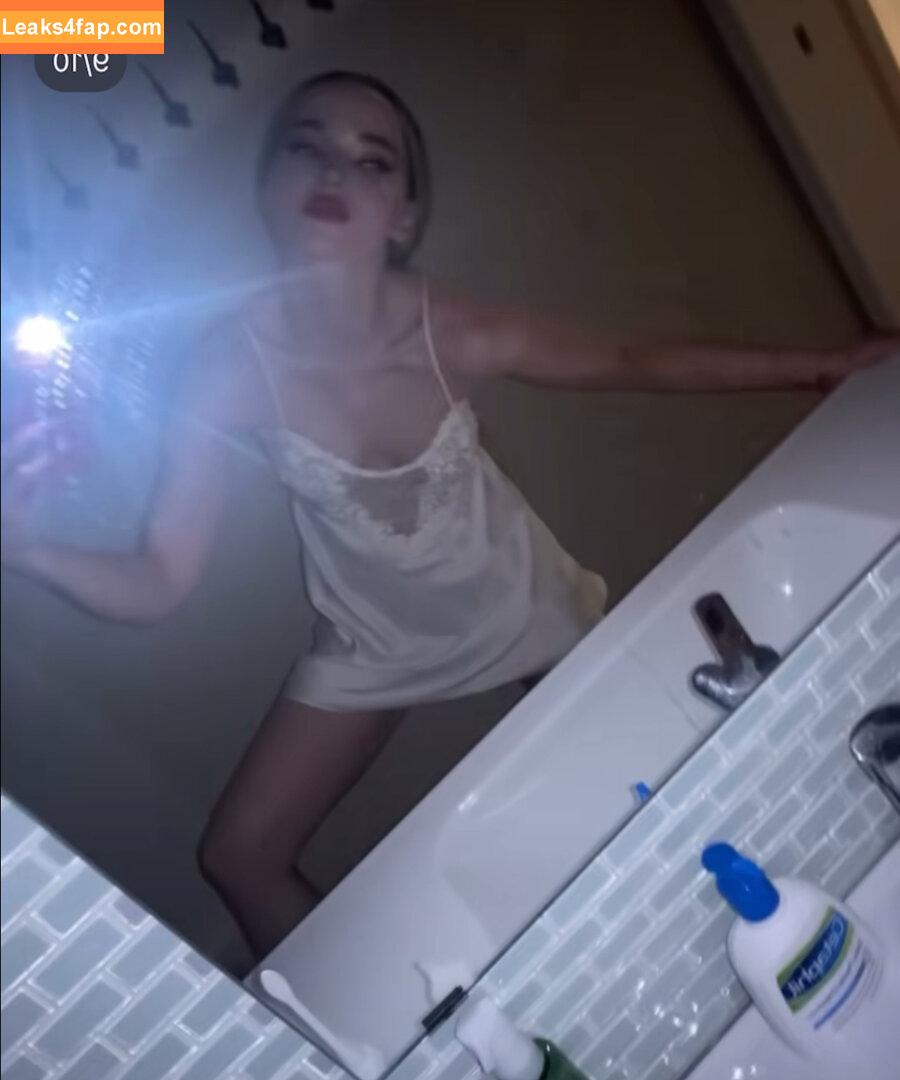 Dove Cameron / DoveCameron / darkwingdove leaked photo photo #0943