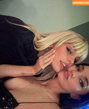 Dove Cameron photo #0585