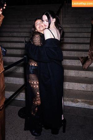 Dove Cameron photo #0772